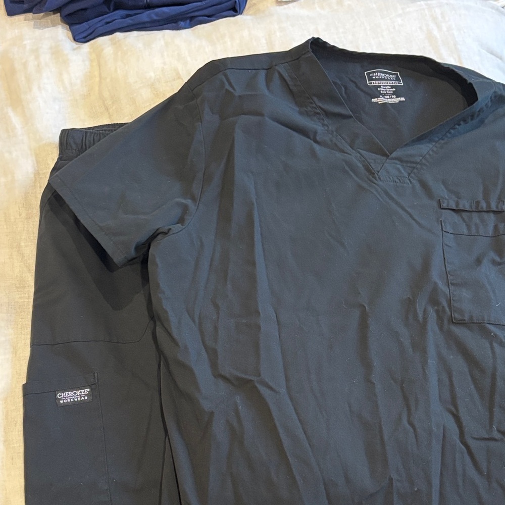 Cherokee Professionals Black Scrub set, pants and top, good condition, size xl